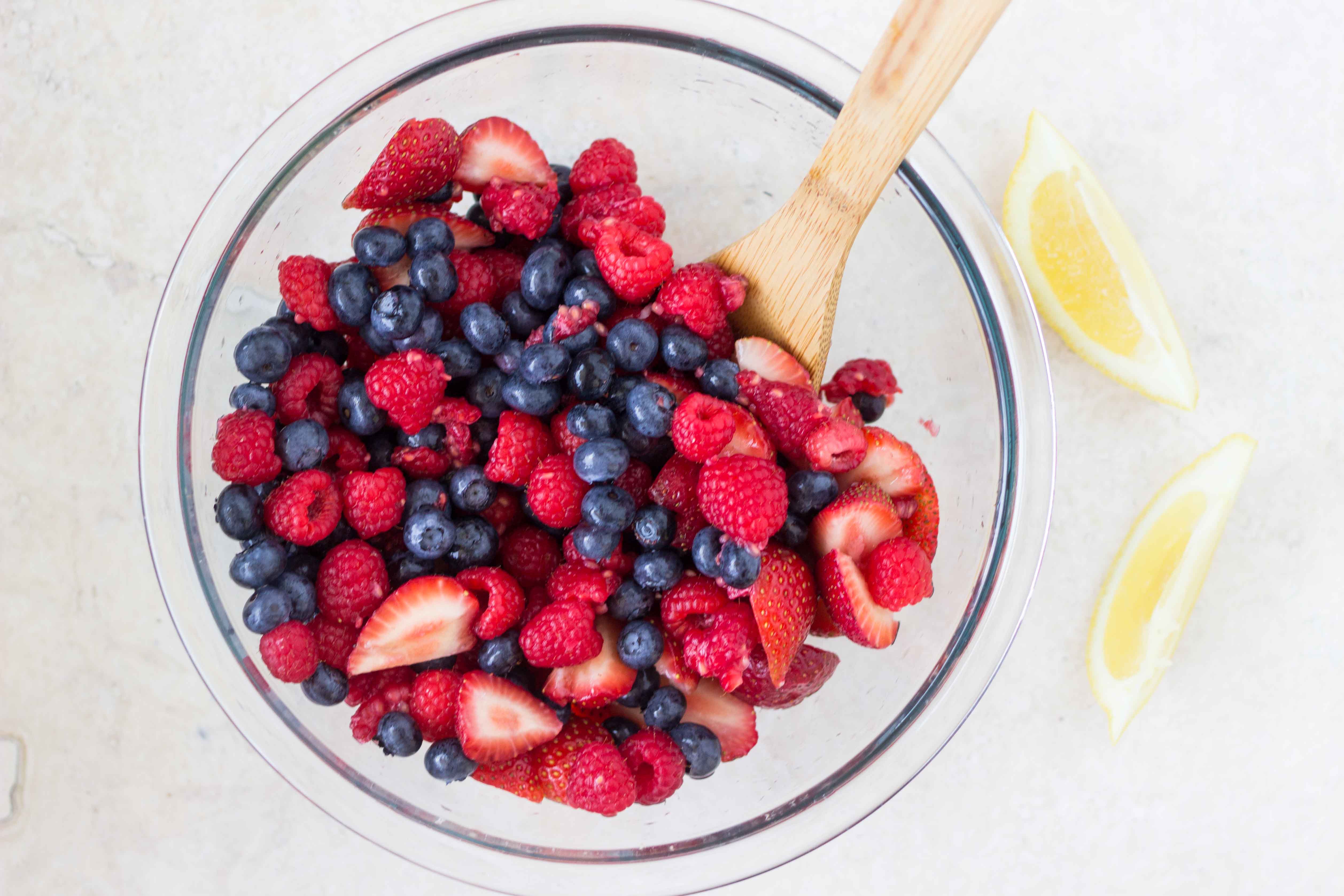 Triple berry crisp | Veggie and the Beast