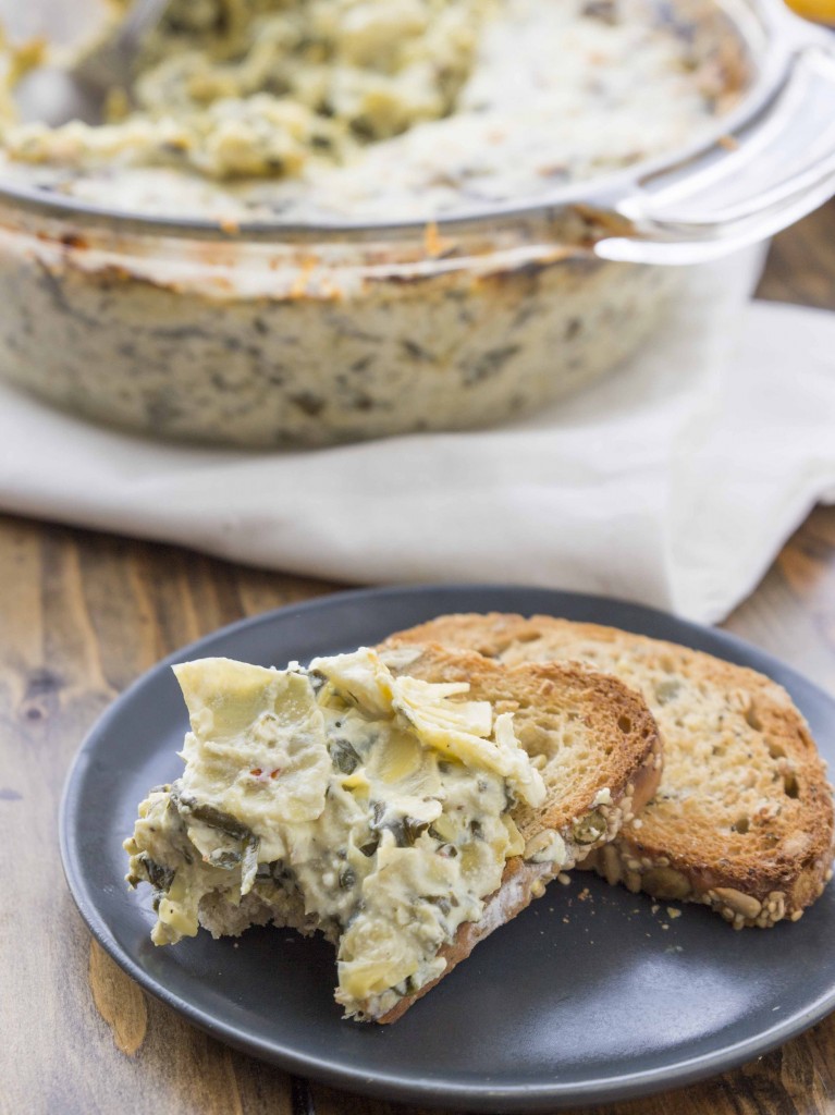 Lightened Up Spinach Artichoke Dip | Veggie and the Beast