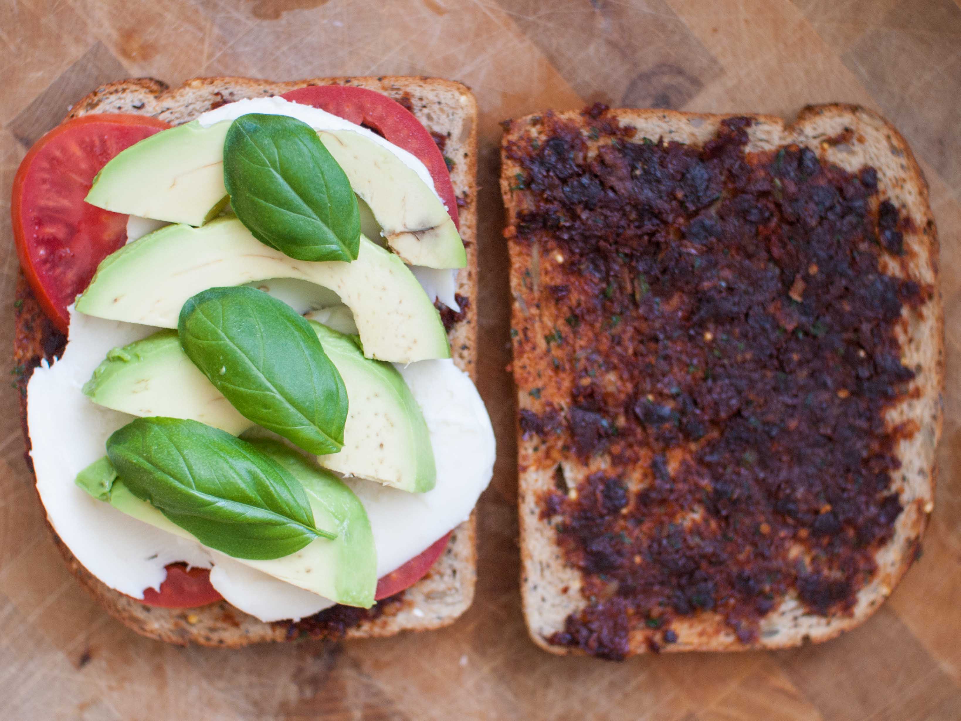 caprese grilled cheese with avocado and sundried tomato pesto1