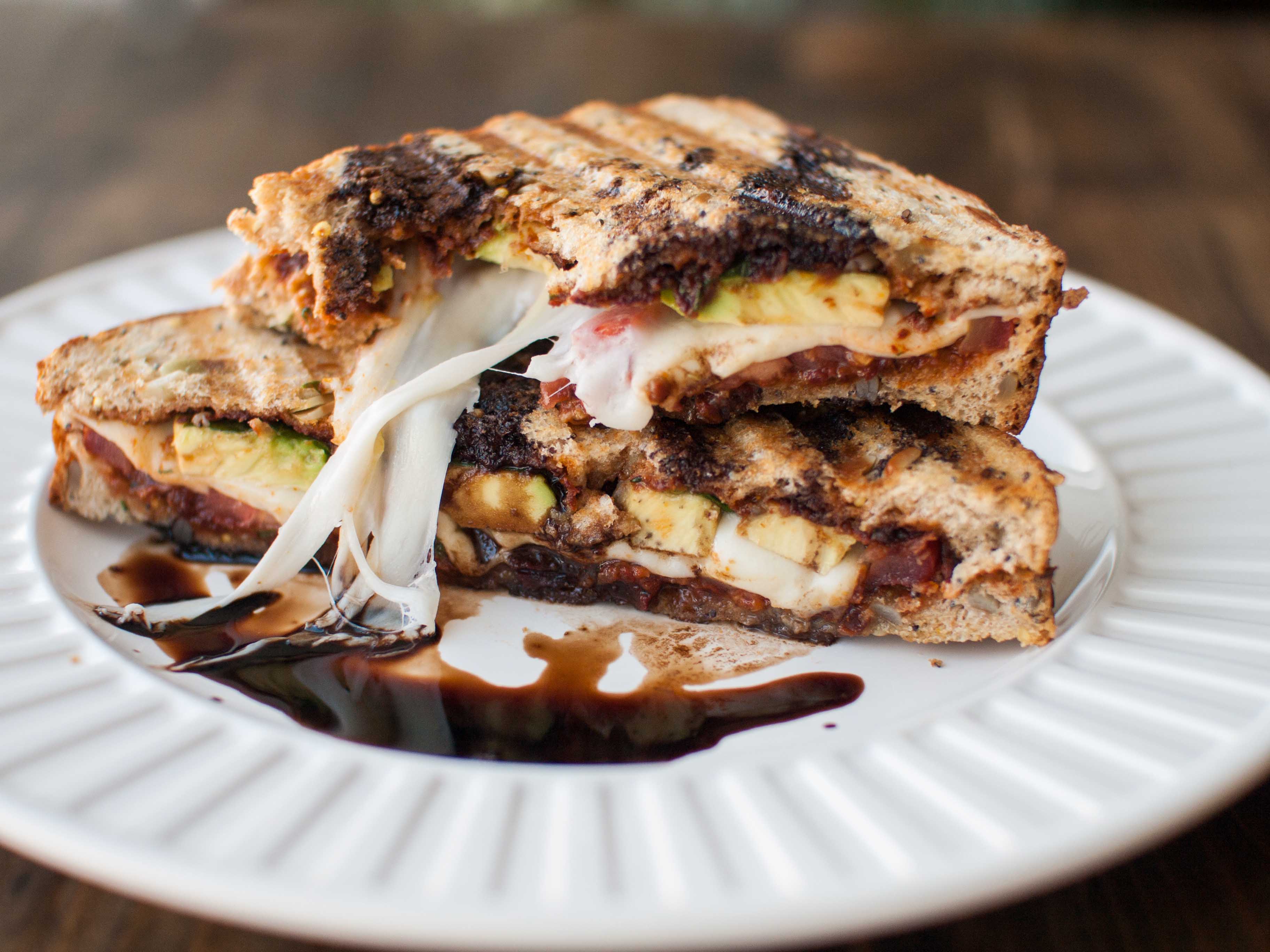 caprese grilled cheese with avocado and sundried tomato pesto5