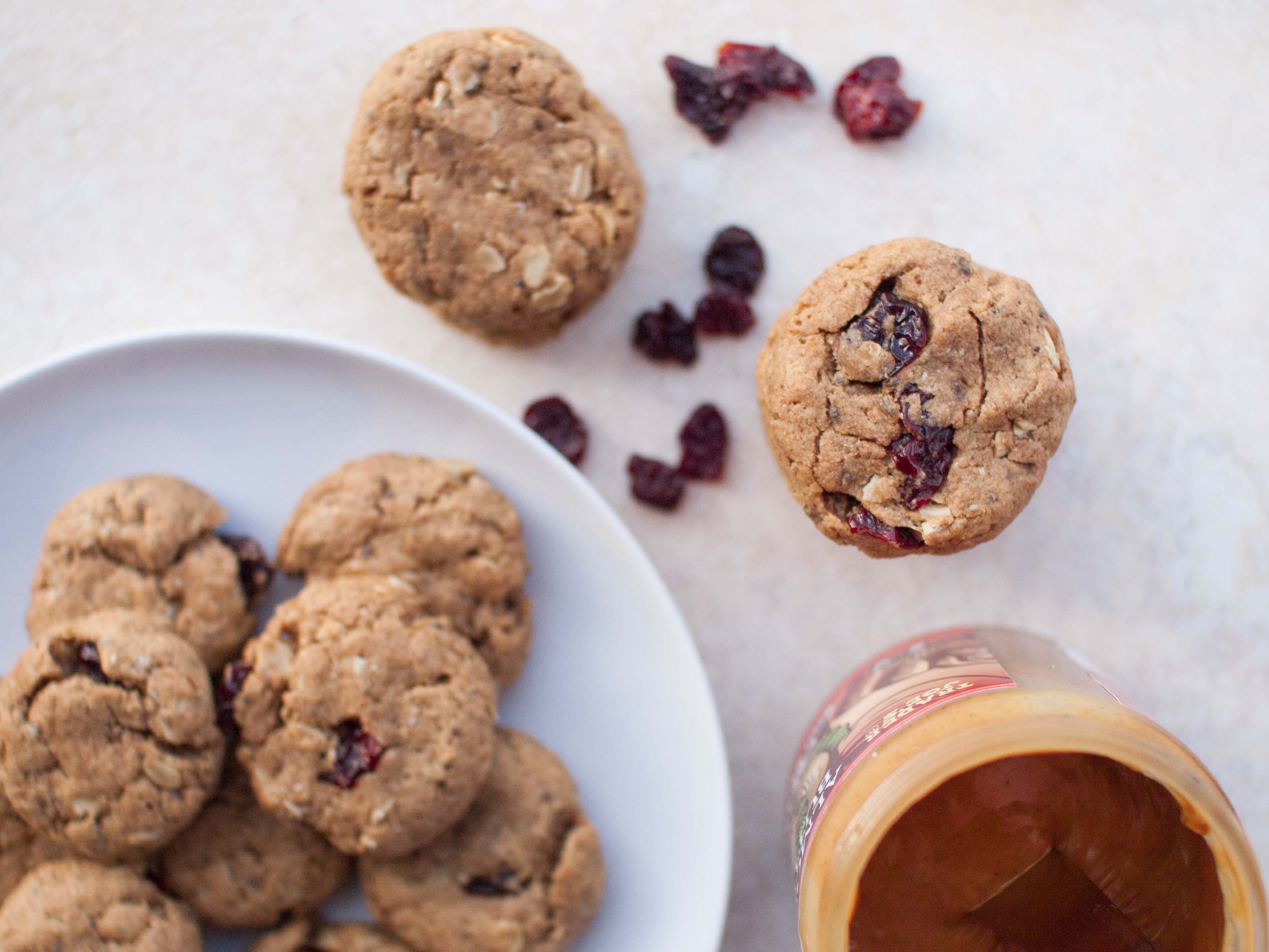 Almond Butter Oatmeal Spelt Cookies from Veggie and the Beast