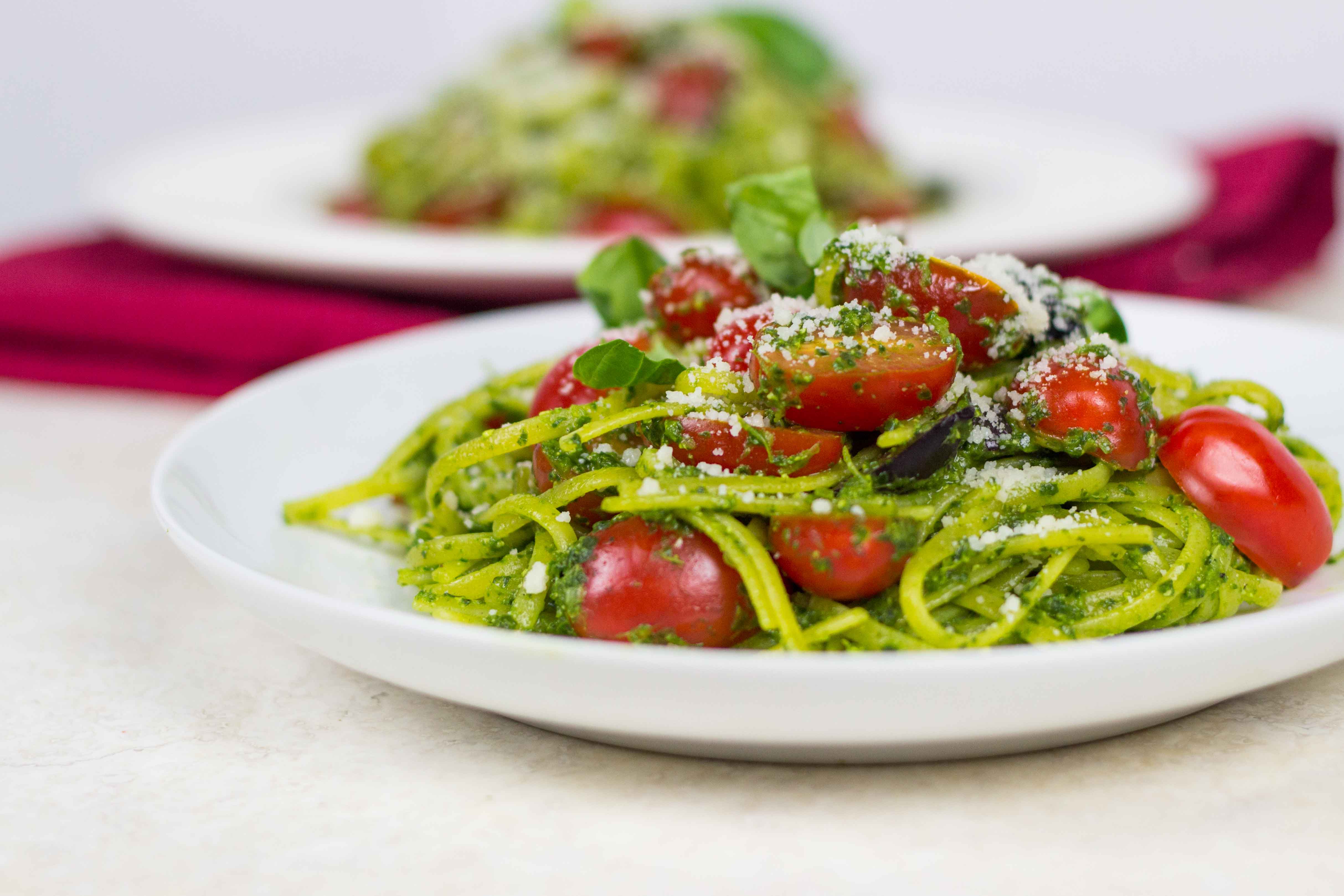 Kale Pesto Linguine | Veggie and the Beast