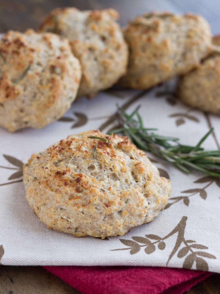Rosemary Parmesan Drop Biscuits | Veggie and the Beast