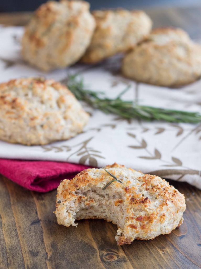 Rosemary Parmesan Drop Biscuits | Veggie and the Beast