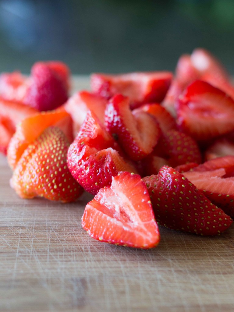 Strawberry Champagne Pancakes | Veggie and the Beast