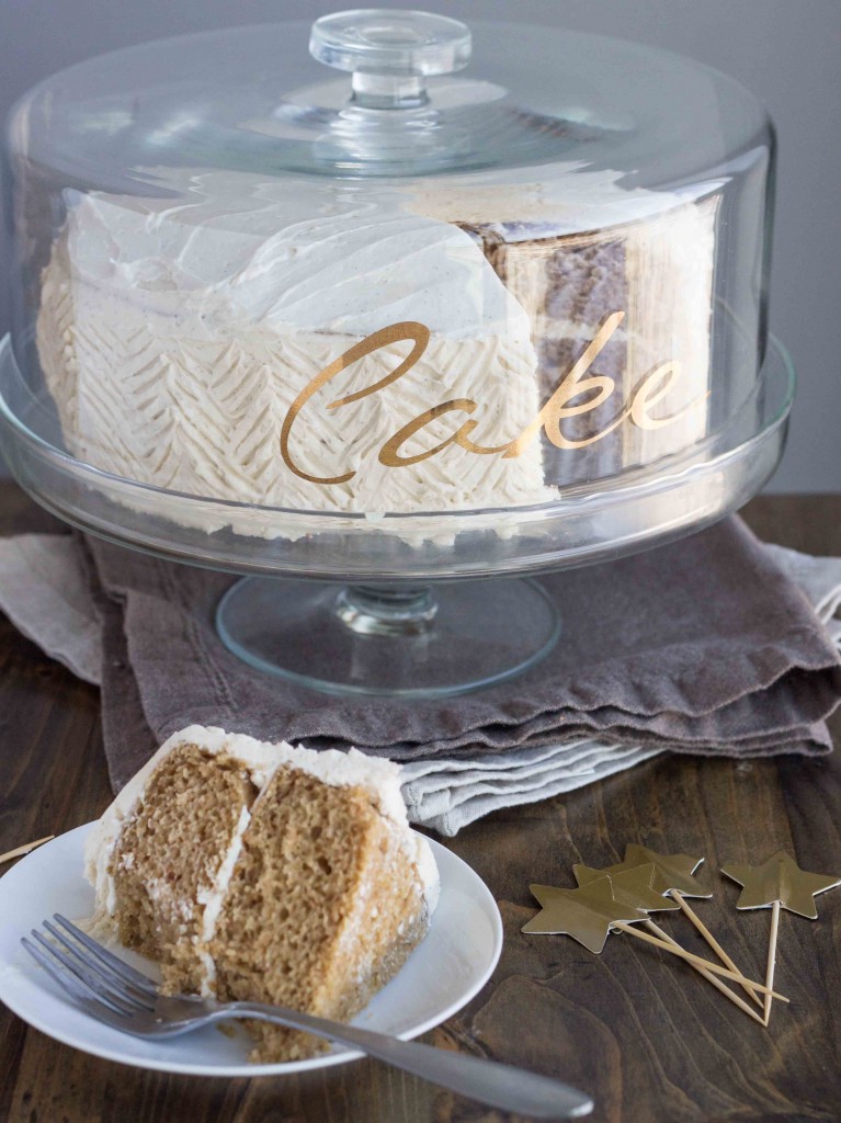 Spiced Chai Cake with Vanilla Bean Buttercream (Vegan) | Veggie and the Beast