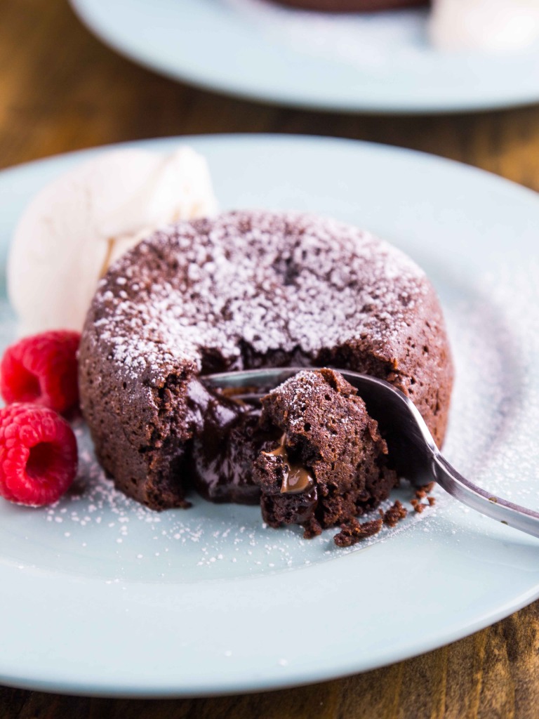 Molten Nutella Lava Cakes for Two // @veggiebeastblog veggieandthebeastfeast.com