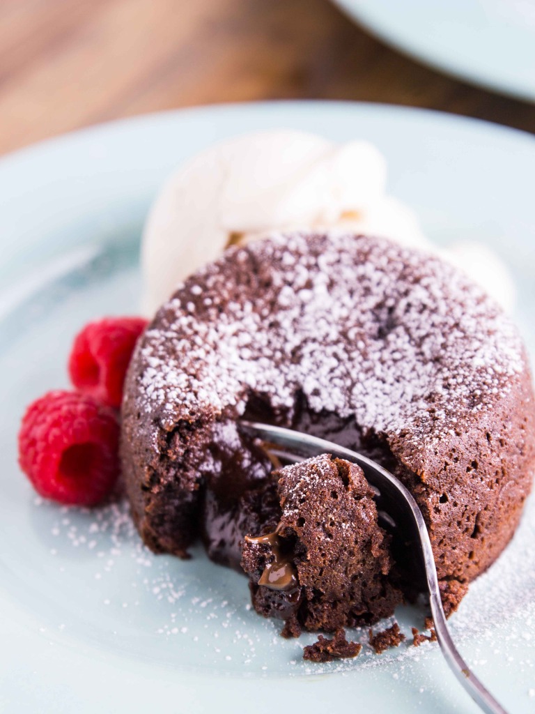 Molten Nutella Lava Cakes for Two // @veggiebeastblog veggieandthebeastfeast.com