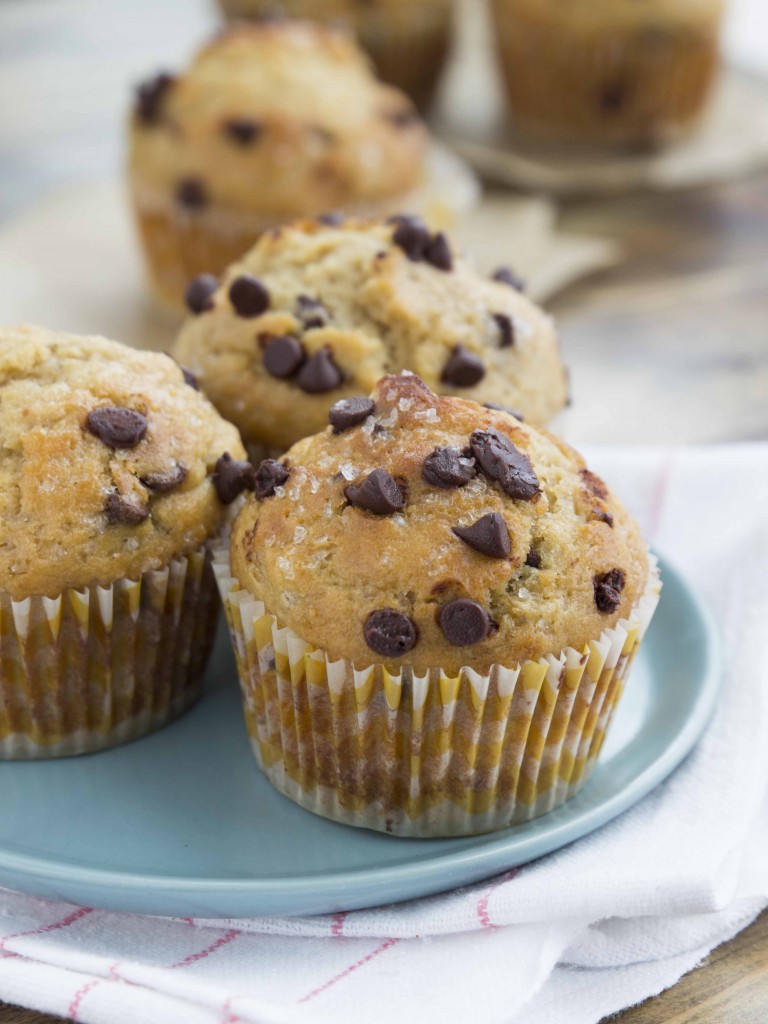 Whole Wheat Banana Chocolate Chip Muffins | Veggie and the Beast