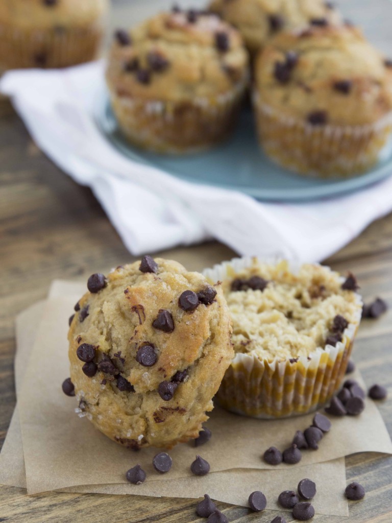 Whole Wheat Banana Chocolate Chip Muffins | Veggie and the Beast