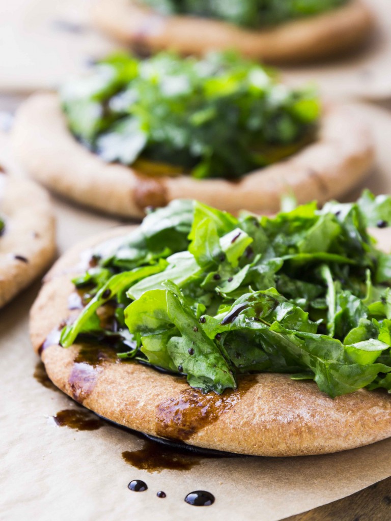 Individual Zucchini & Arugula Pizzas with Cauliflower Cheese Sauce | Veggie and the Beast