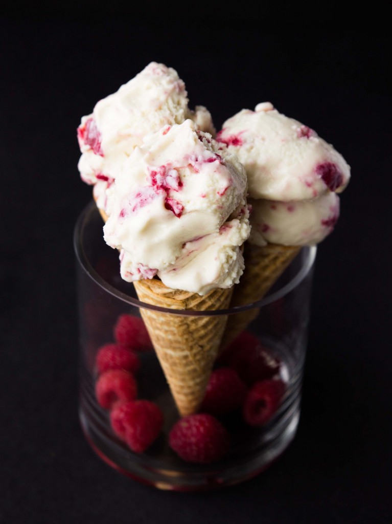 White Chocolate Raspberry Greek Frozen Yogurt - minimal ingredients, creamy texture, and packed with rich white chocolate flavor!