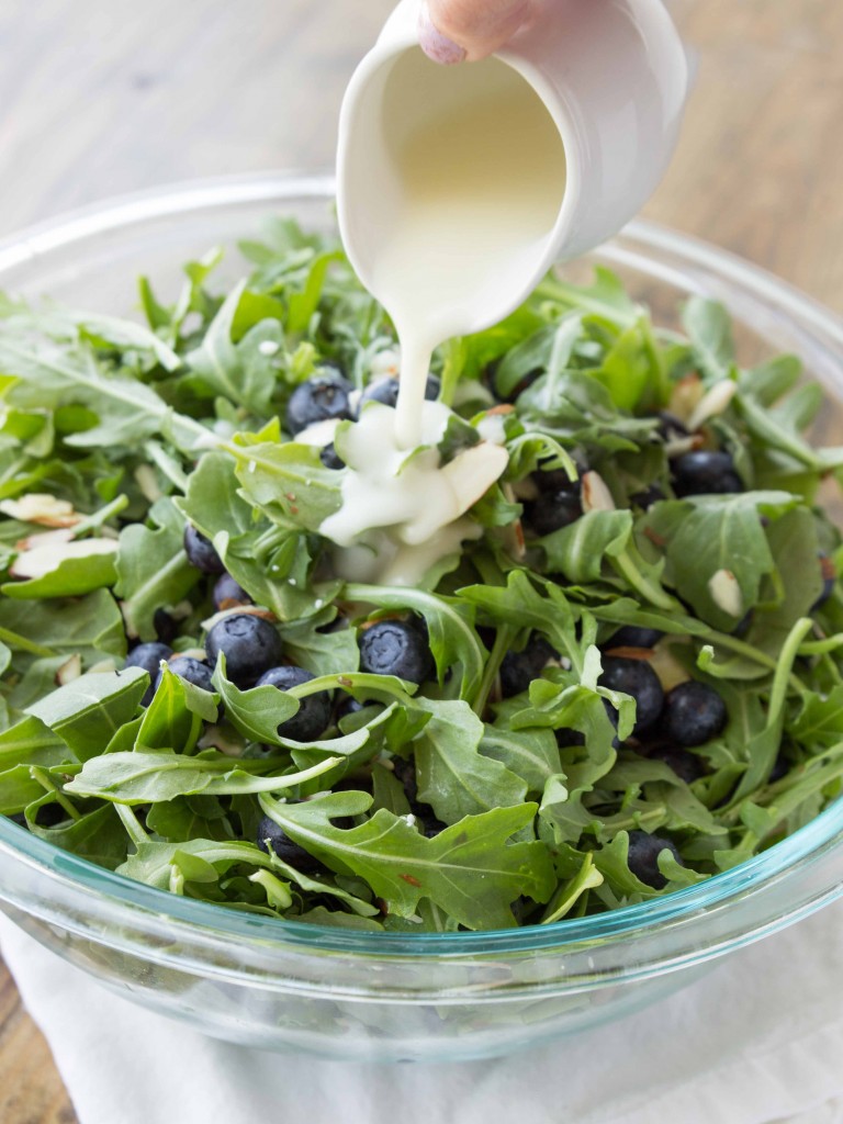 Blueberry Arugula Salad with Lemon Honey Dressing | veggieandthebeastfeast.com