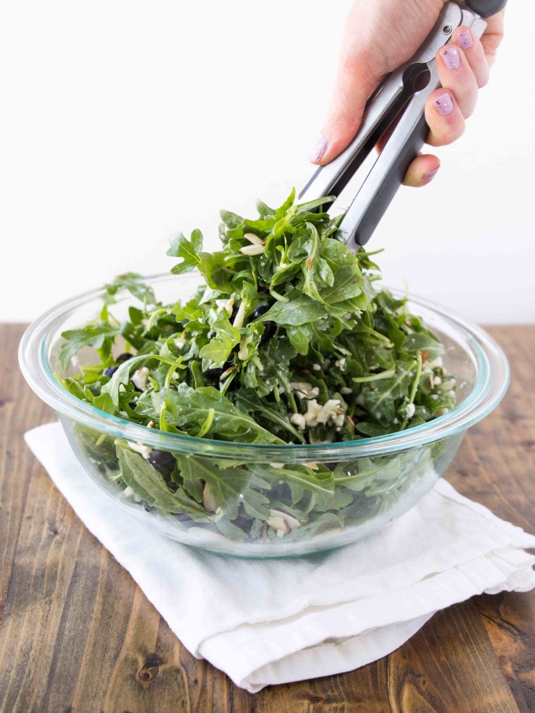 Blueberry Arugula Salad with Lemon Honey Dressing | veggieandthebeastfeast.com