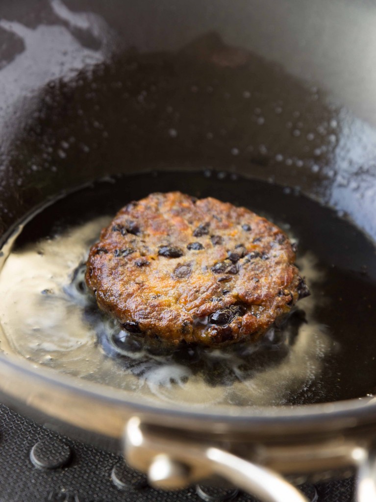 Black Bean and Sweet Potato Fritters with Pistachio Pesto | veggieandthebeastfeast.com