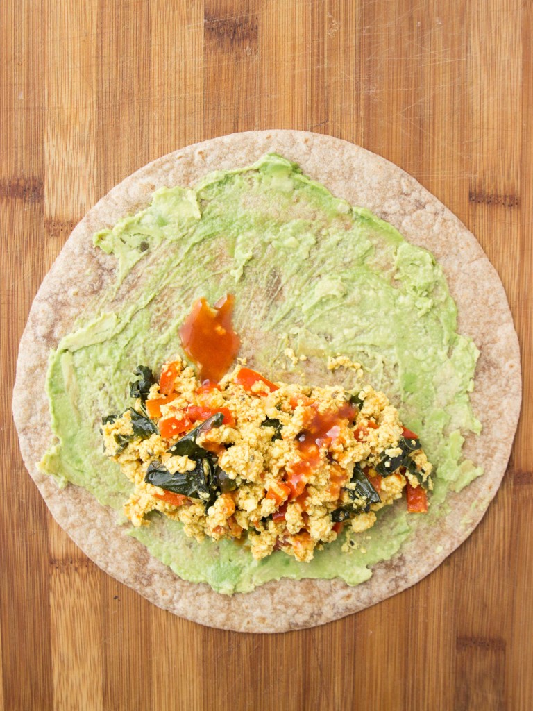 Vegan Superfood Breakfast Burritos | http://veggieandthebeastfeast.com