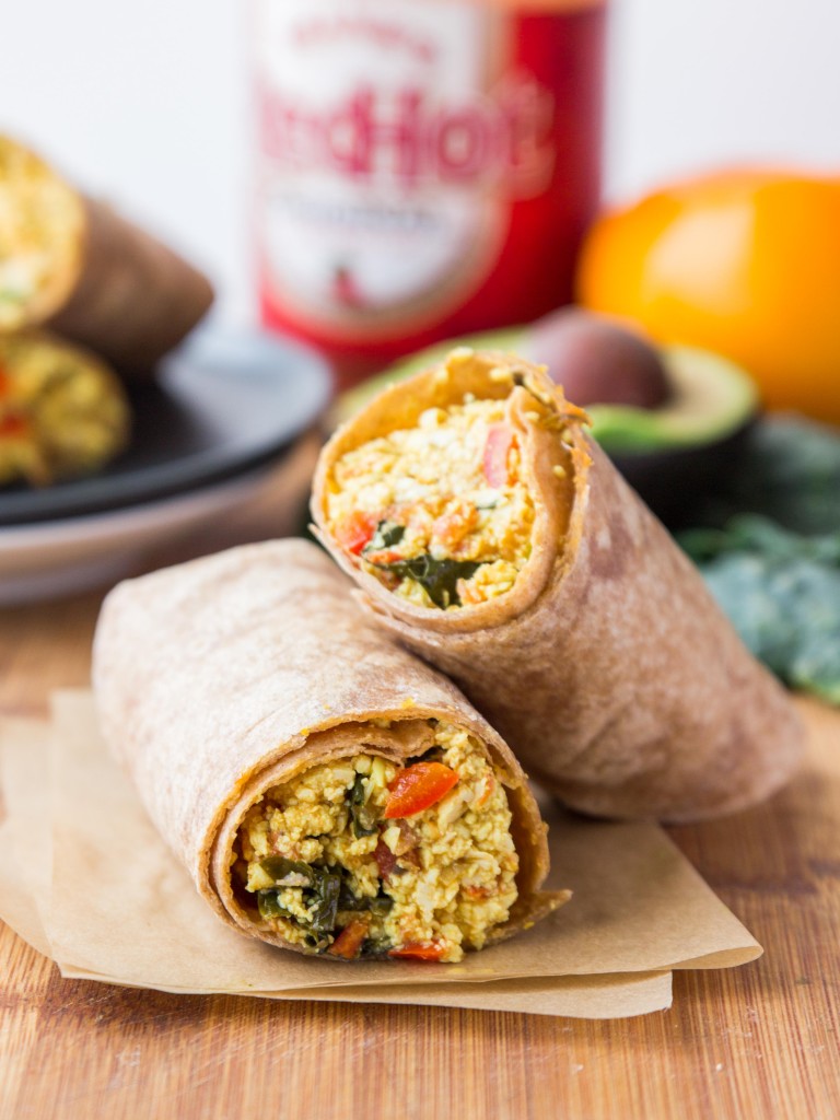 Vegan Superfood Breakfast Burritos | http://veggieandthebeastfeast.com