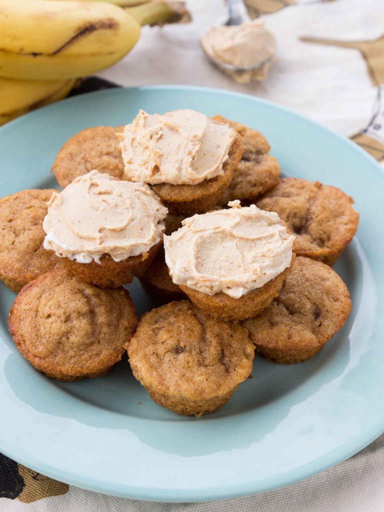 Mini Banana Pupcakes | veggieandthebeastfeast.com