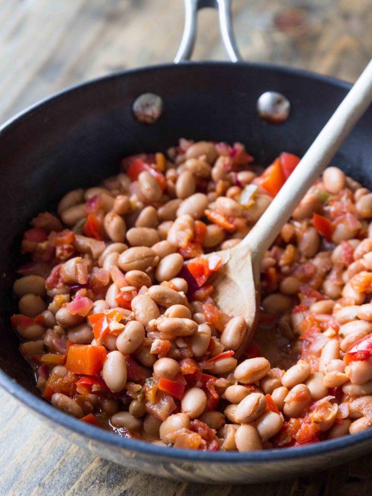 Spicy Salsa and Bean-Stuffed Poblanos | veggieandthebeastfeast.com