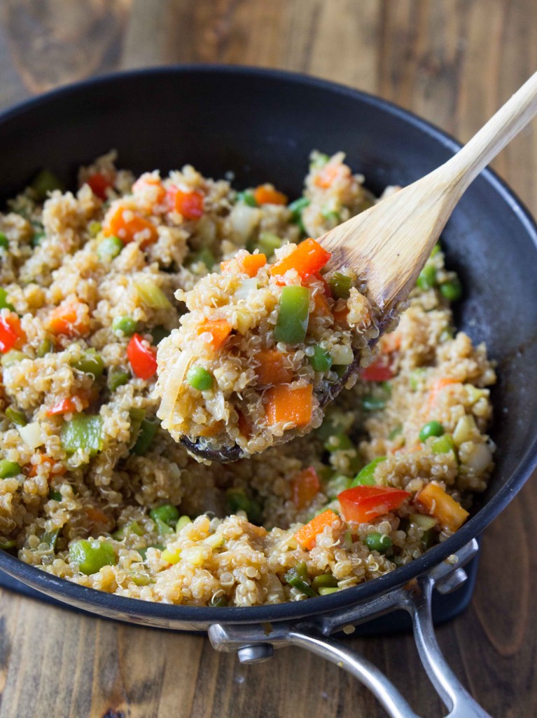 Vegetable Fried Quinoa | veggieandthebeastfeast.com