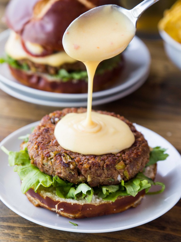 Pinto Bean and Green Chile Burgers | veggieandthebeastfeast.com