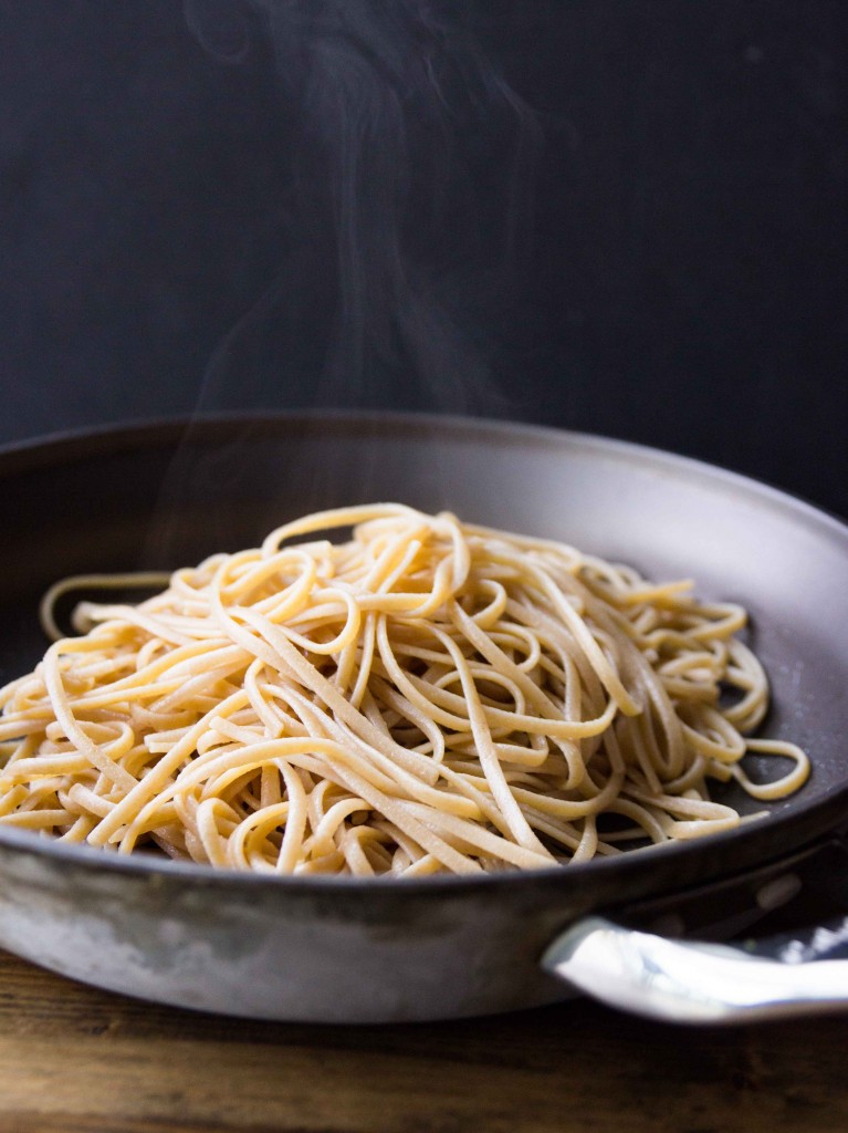 Vegan Pumpkin Alfredo Linguine | veggieandthebeastfeast.com