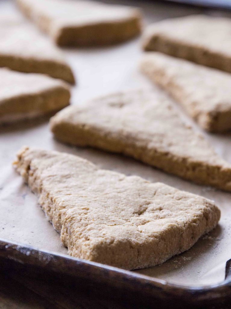 Better-For-You Vegan Copycat Starbucks Pumpkin Scones // veggieandthebeastfeast.com #vegan