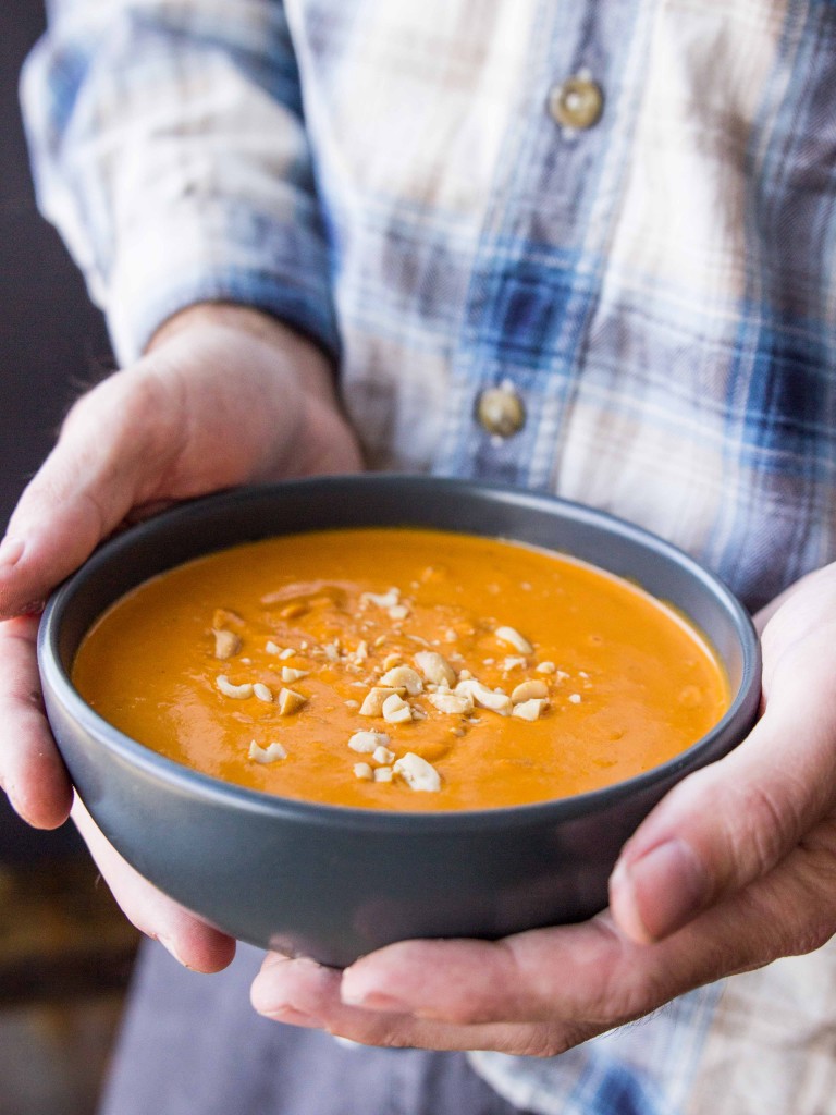 Spicy Curried Peanut Soup | veggieandthebeastfeast.com