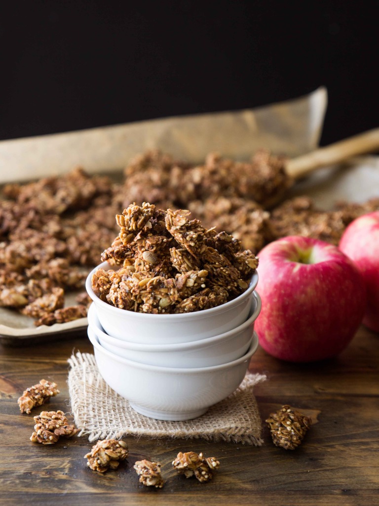 Caramelized Apple Cinnamon Cluster Granola #vegan #glutenfree // veggieandthebeastfeast.com