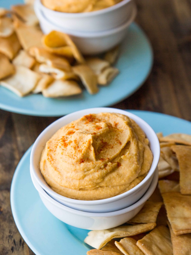 Curried Red Lentil Hummus // veggieandthebeastfeast.com