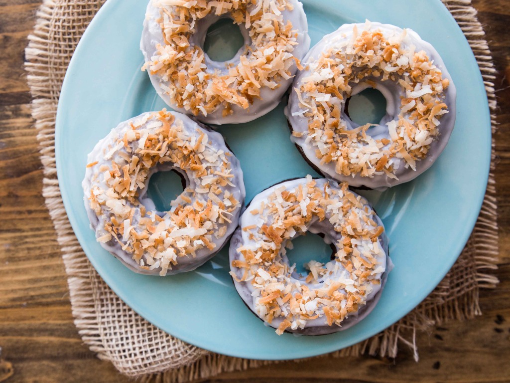 Chocolate Macaroon Donuts // veggieandthebeastfeast.com