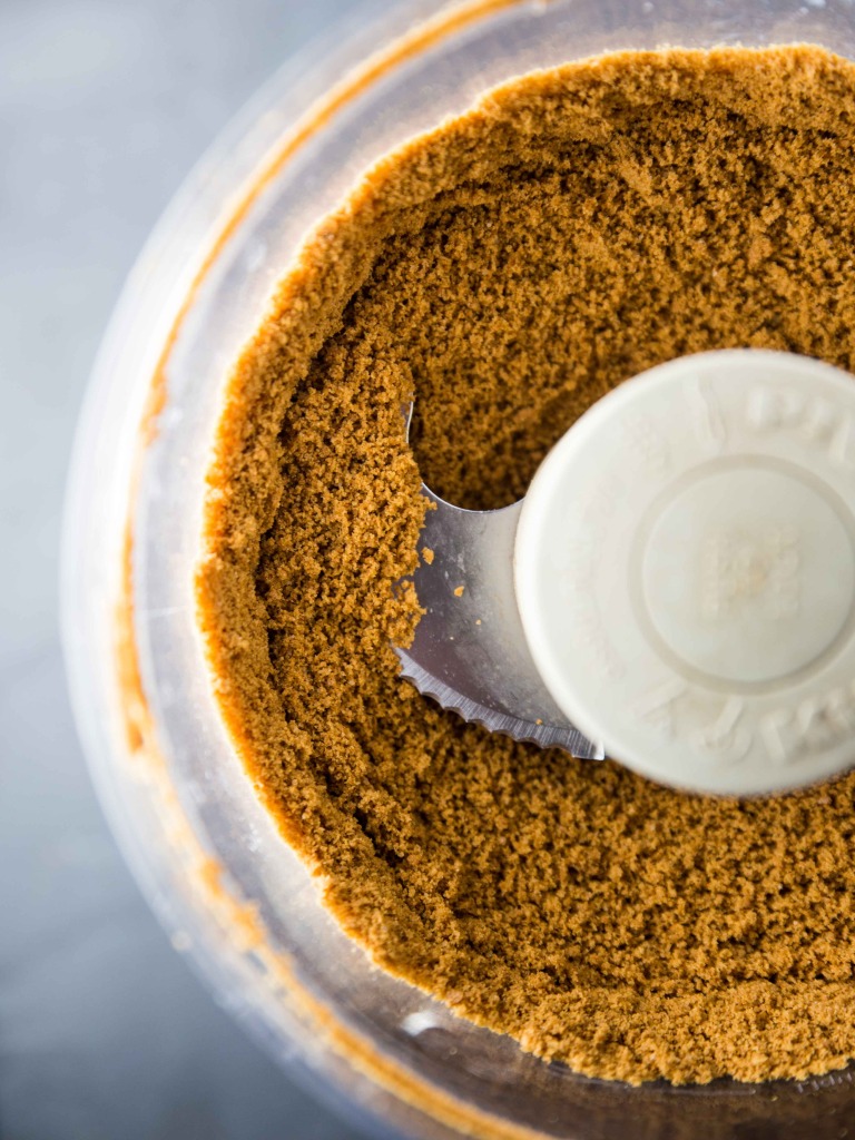 Individual Pumpkin Butter-Swirled Vanilla Bean Cheesecakes // veggieandthebeastfeast.com #dairyfree #vegan