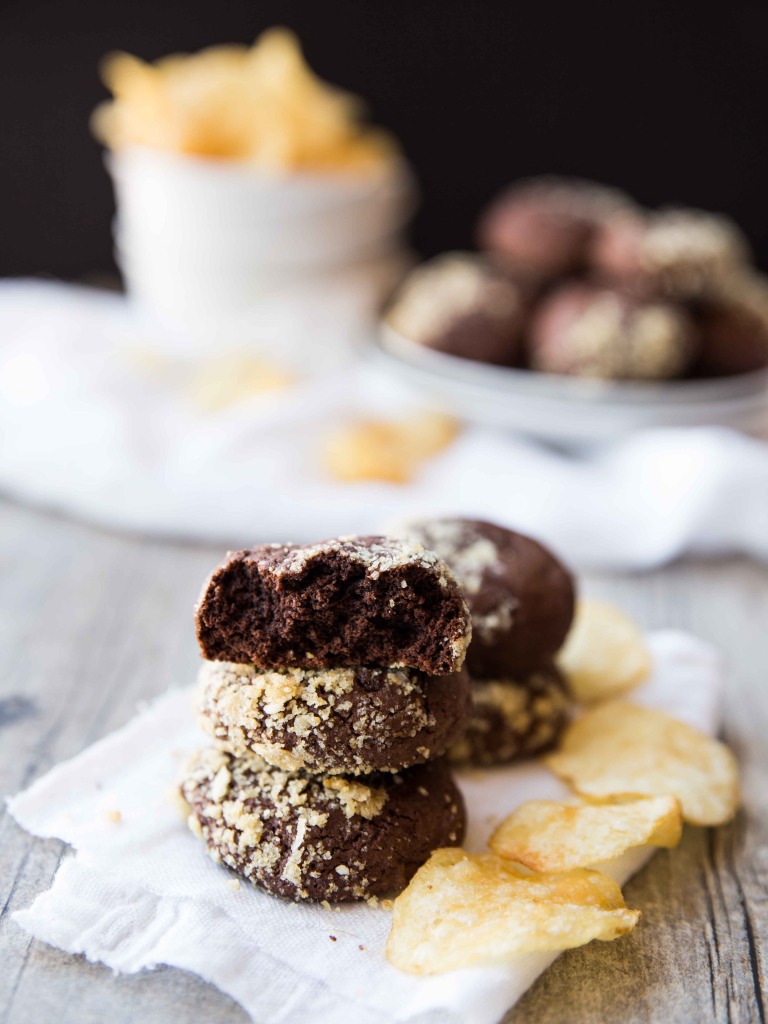 One Bowl Chocolate Potato Chip Cookies // @veggiebeastblog veggieandthebeastfeast.com