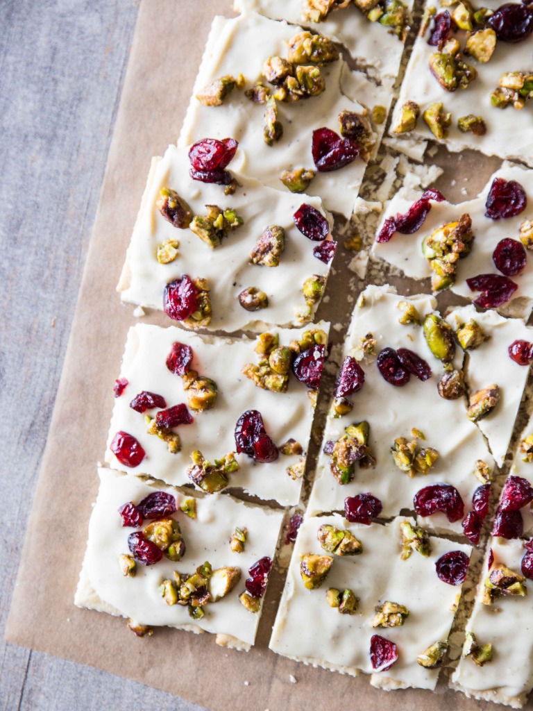 White Chocolate Saltine Bark with Candied Pistachios and Cranberries // @veggiebeastblog veggieandthebeastfeast.com