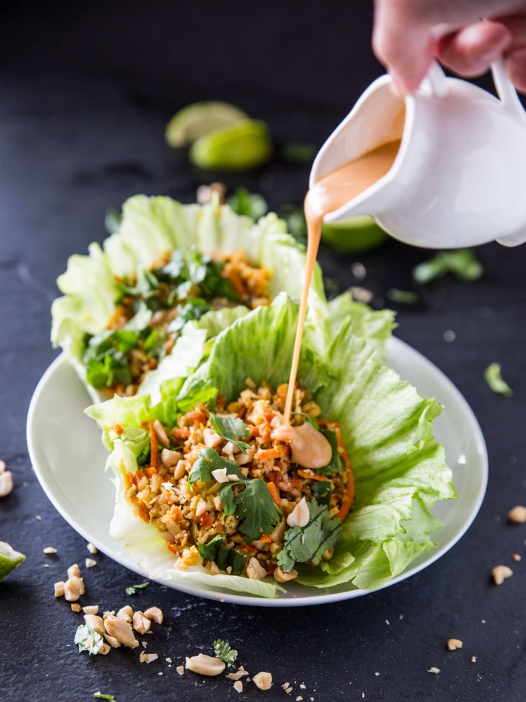 Cauliflower Rice Veggie Lettuce Cups with Sriracha Peanut Sauce // @veggiebeastblog veggieandthebeastfeast.com