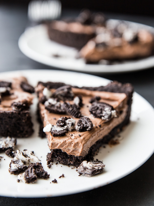 Vegan Dirt Cake Pie // @veggiebeastblog #vegan