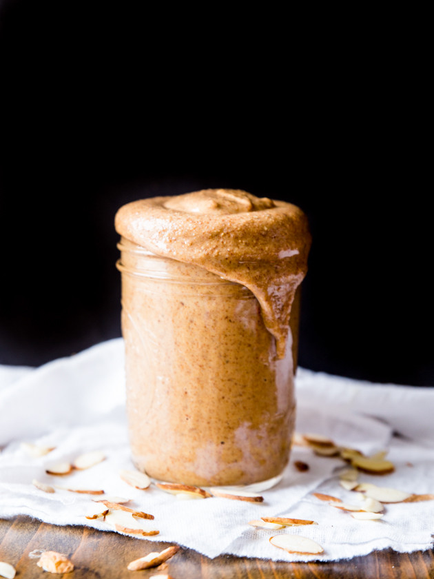 Creamy Maple-Roasted Almond Butter with Flaxseeds // veggieandthebeastfeast.com