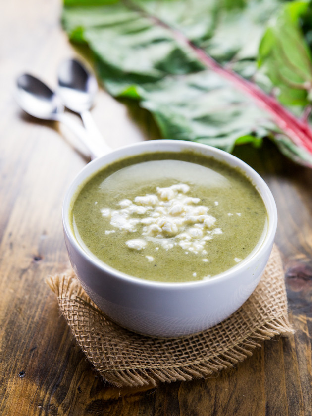 Super Greens and Goat Cheese Soup // @veggiebeastblog