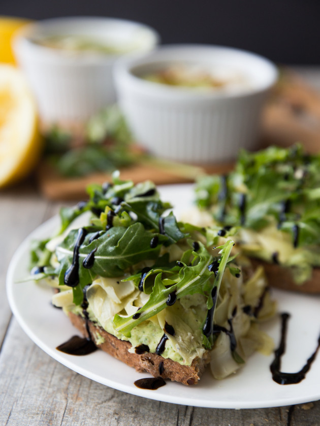 Open-Faced Lemon Pepper Artichoke and Arugula Sandwiches // @veggiebeastblog