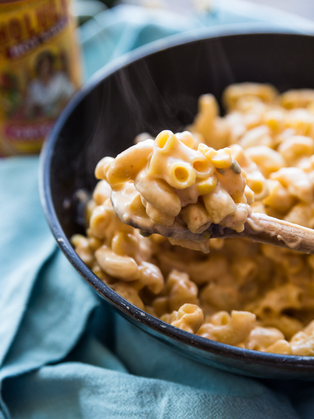 Hot Jalapeño, Corn and Cholula Skillet Mac and Cheese // @veggiebeastblog