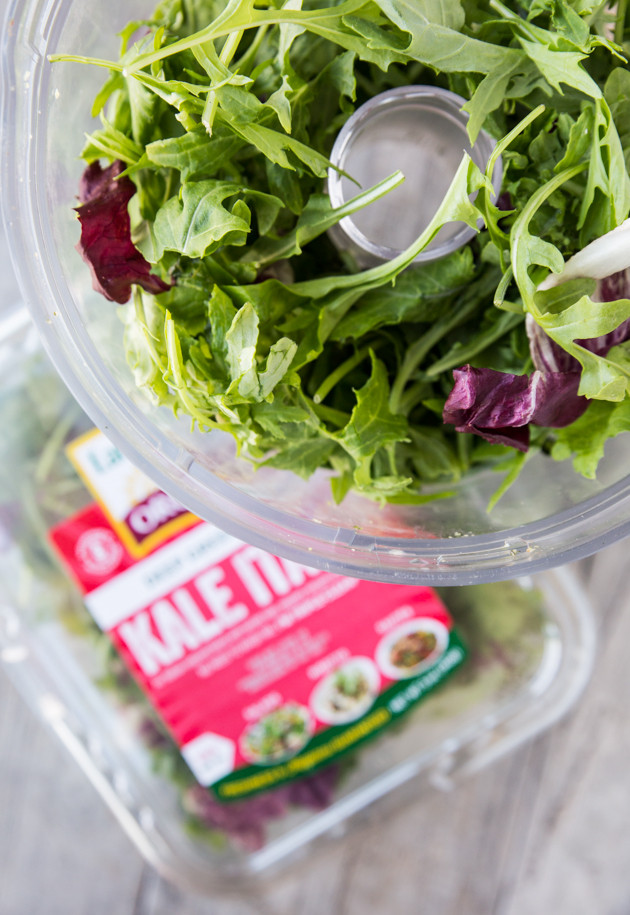 Super Greens Pumpkin Seed Pesto Goat Cheese Pasta with Burst Tomatoes // @veggiebeastblog