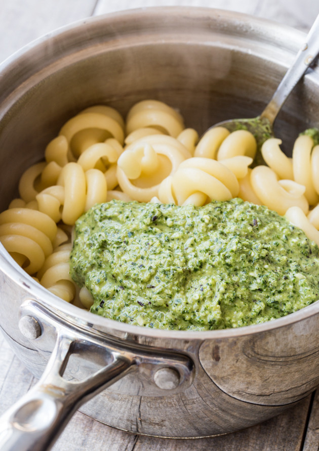 Super Greens Pumpkin Seed Pesto Goat Cheese Pasta with Burst Tomatoes // @veggiebeastblog