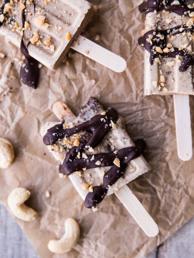 Cookies n' Peanut Butter Cream Popsicles // @veggiebeastblog #vegan #glutenfree