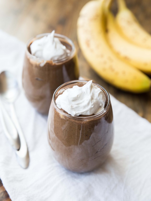 Superfood Chocolate Banana Chia Pudding - Thick, creamy pudding made from superfoods like chia seeds, cocoa powder, and spinach!