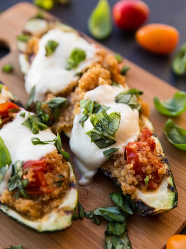 Caprese Quinoa Grilled Zucchini Boats - easy, healthy, summery vegetarian meal!