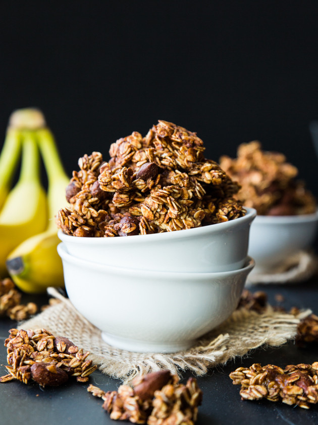 Caramelized Banana Nut Granola - big clusters of oats, caramelized banana, maple syrup, and nuts!