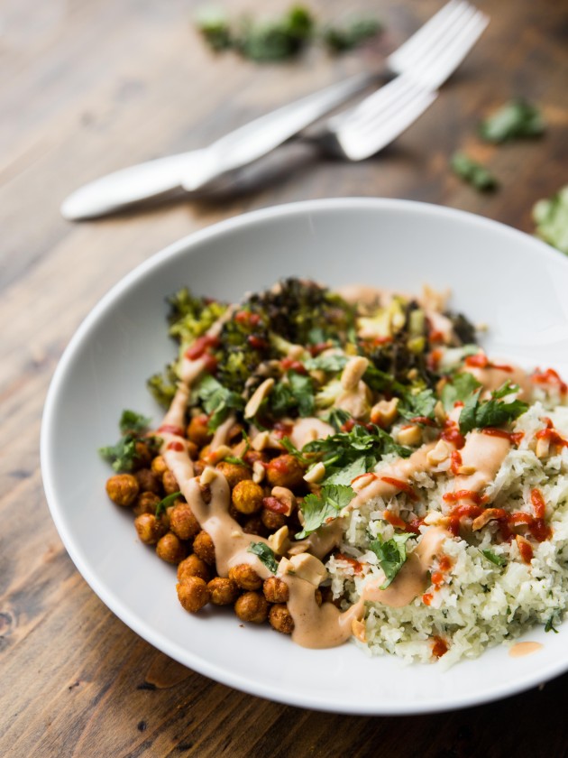 Power Lunch Bowls with Roasted Broccoli and Sriracha Peanut Drizzle #vegan #glutenfree #grainfree
