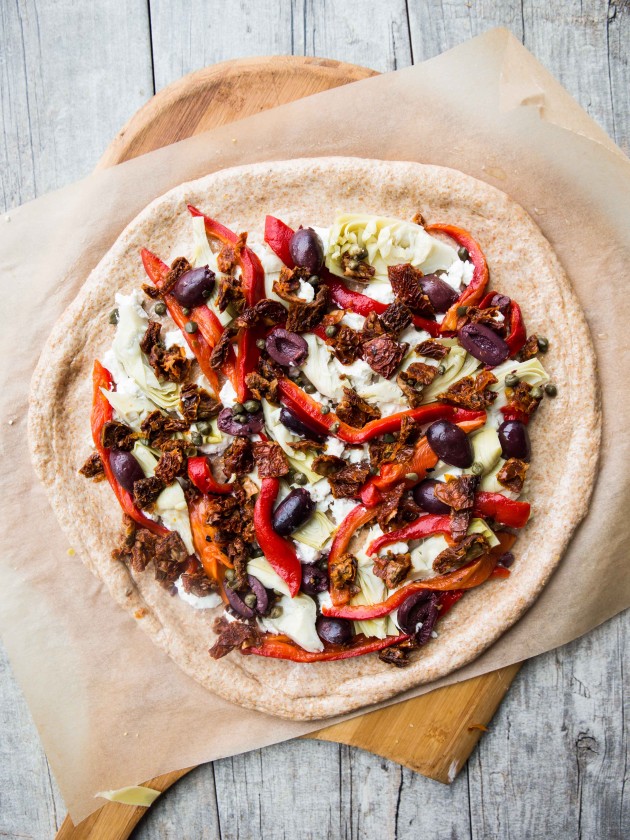 Easy Mediterranean Pantry Pizza - packed with flavor and veggies, and super easy to put together