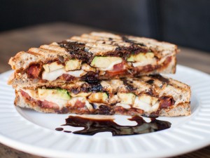 caprese grilled cheese with avocado and sundried tomato pesto3