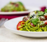 Kale Pesto and Tomato Linguine // @veggiebeastblog